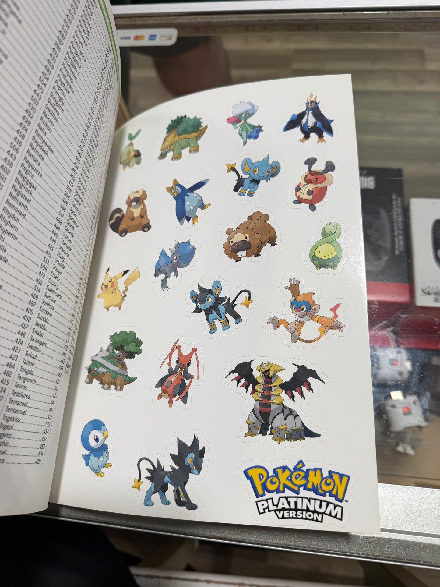 Pokémon Platinum Strategy Guide - with Poster and Stickers