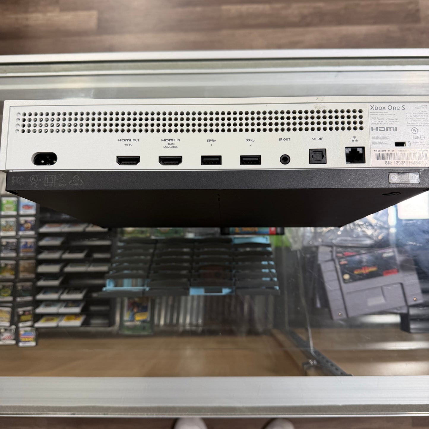 Xbox One S 500 GB White Console Xbox One (controller and cables included)
