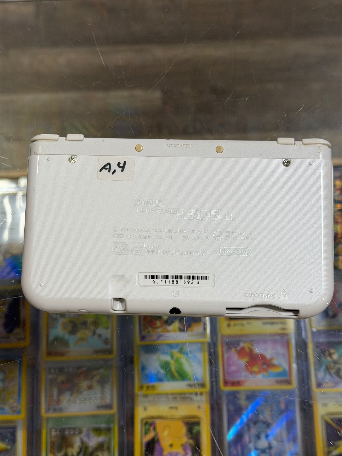 (923) White “New” Nintendo 3DS XL Handheld System With Charger (Region Free)(JAPANESE TO US)