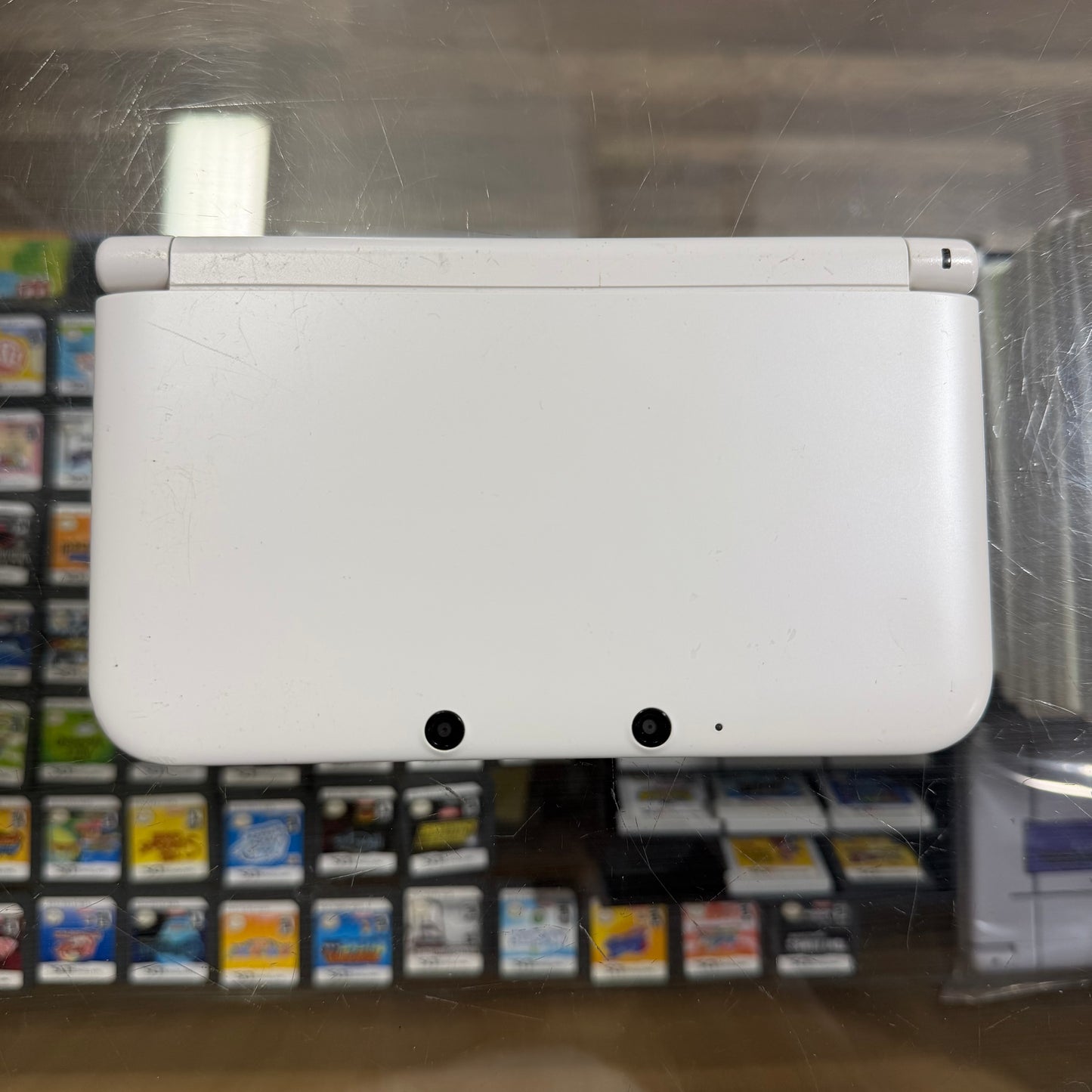 White Nintendo 3DS XL Handheld System With Charger (Region Free)(JAPANESE TO US)