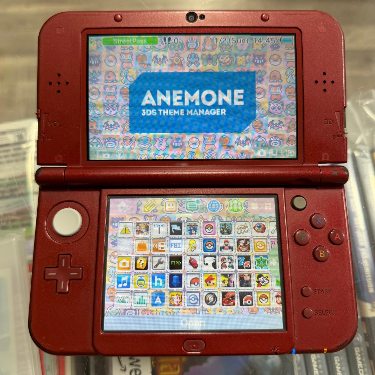 New Nintendo 3DS LL Metallic Red JP Nintendo 3DS [Pre Installed Games] [Charger Included]