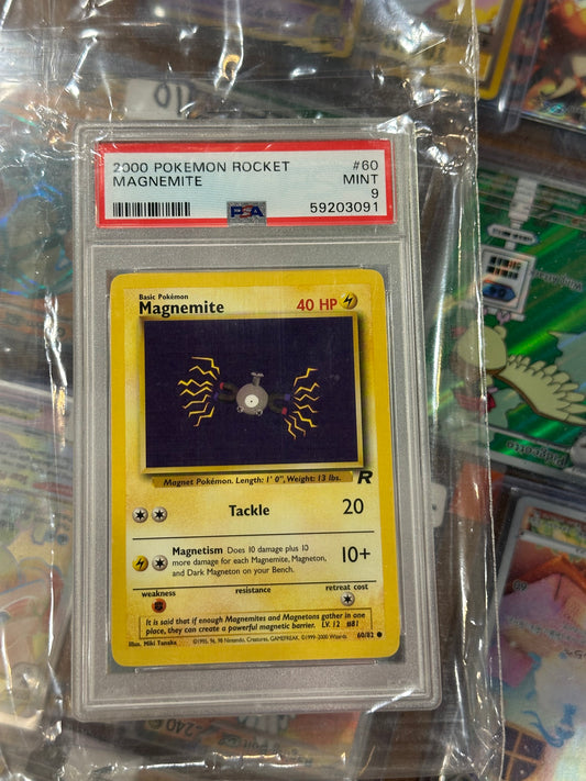 Magnetite PSA 9 Team Rocket 2000 Pokemon Card