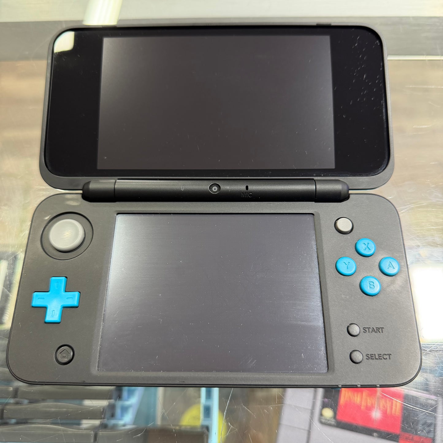 New Nintendo 2DS XL Black + Turquoise Nintendo 3DS System