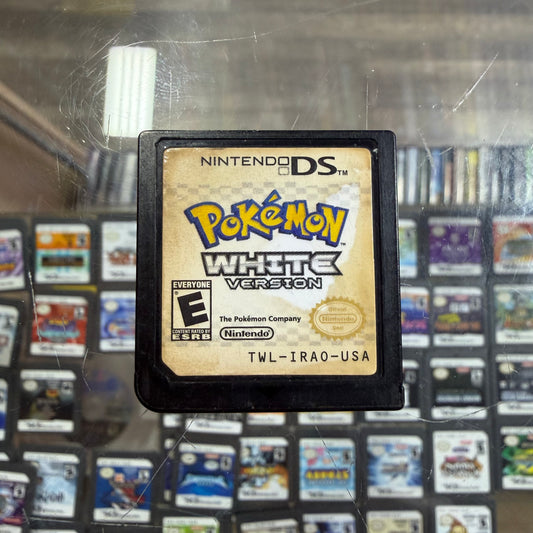 Pokémon White Nintendo DS (Authentic)