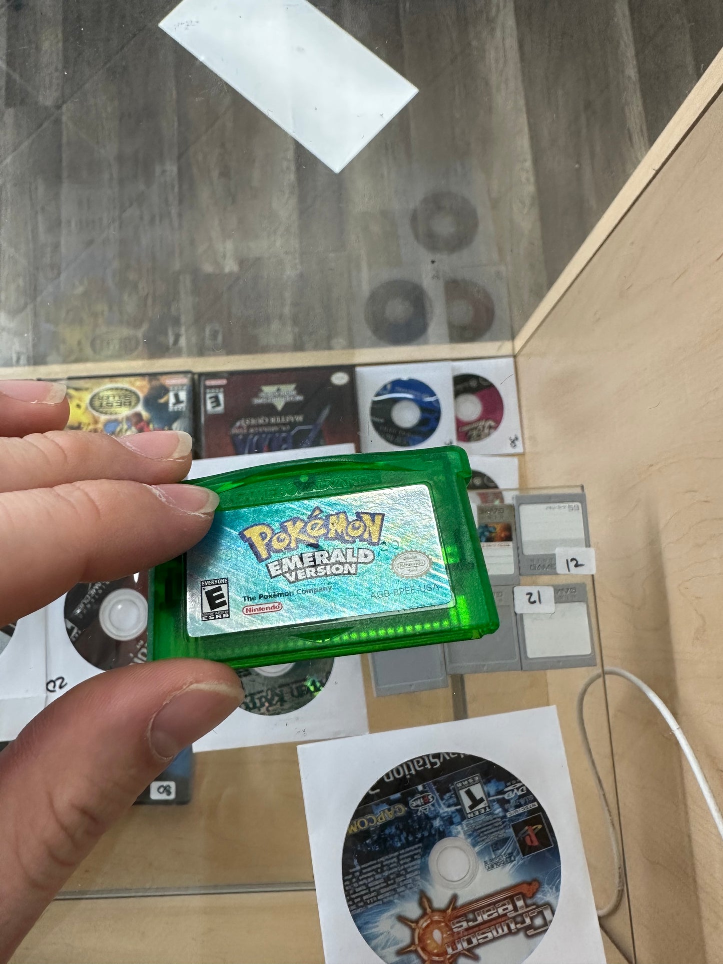 Pokémon Emerald Nintendo Gameboy Advance Authentic