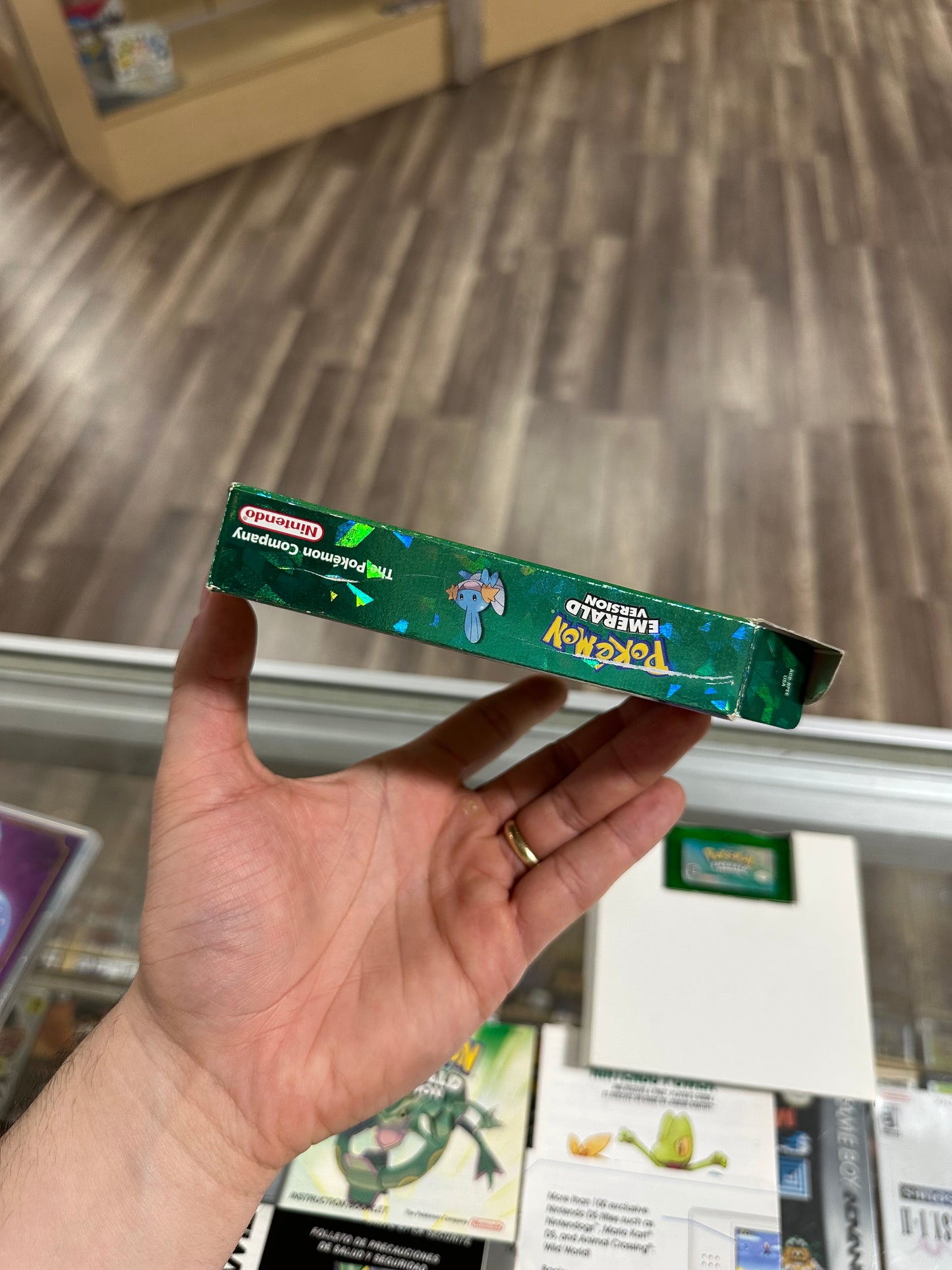 Pokémon Emerald Nintendo Gameboy Advance CIB Authentic With Poster