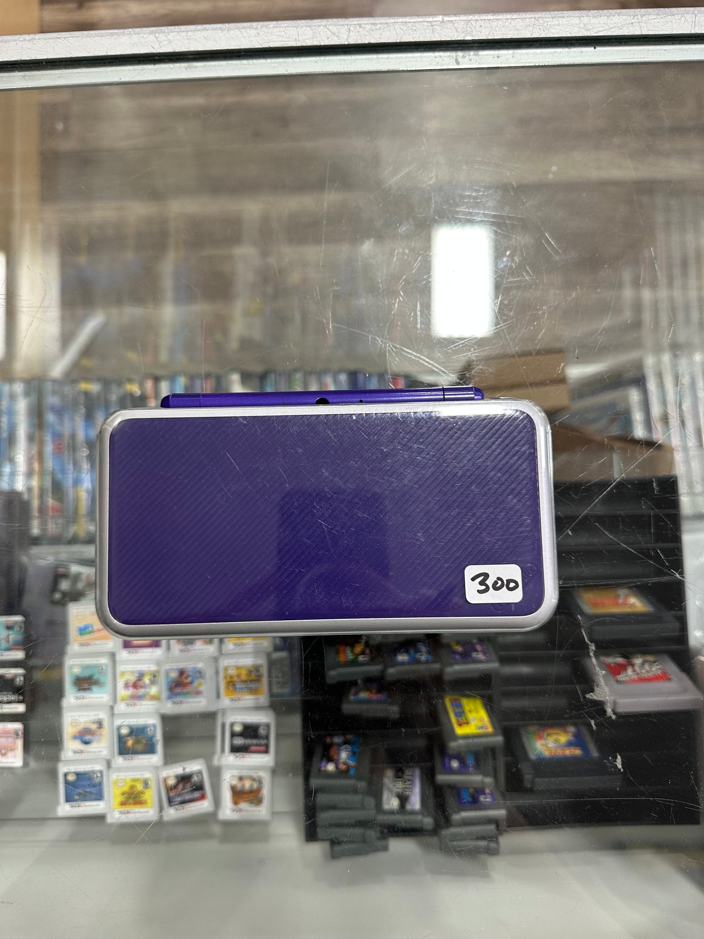 Nintendo 2DS XL System Purple and Black - with digital games