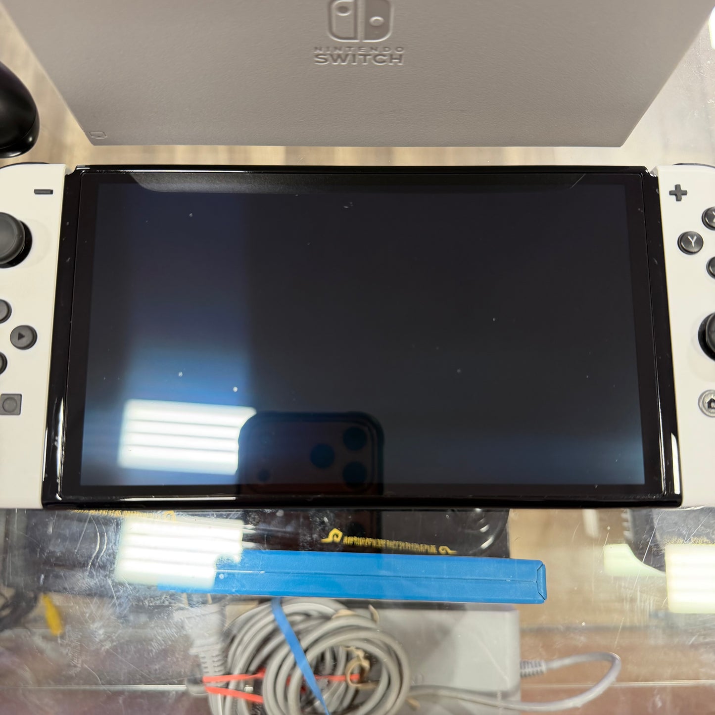 Nintendo Switch OLED With White Joy-Con Nintendo Switch (Japanese System) (3771)