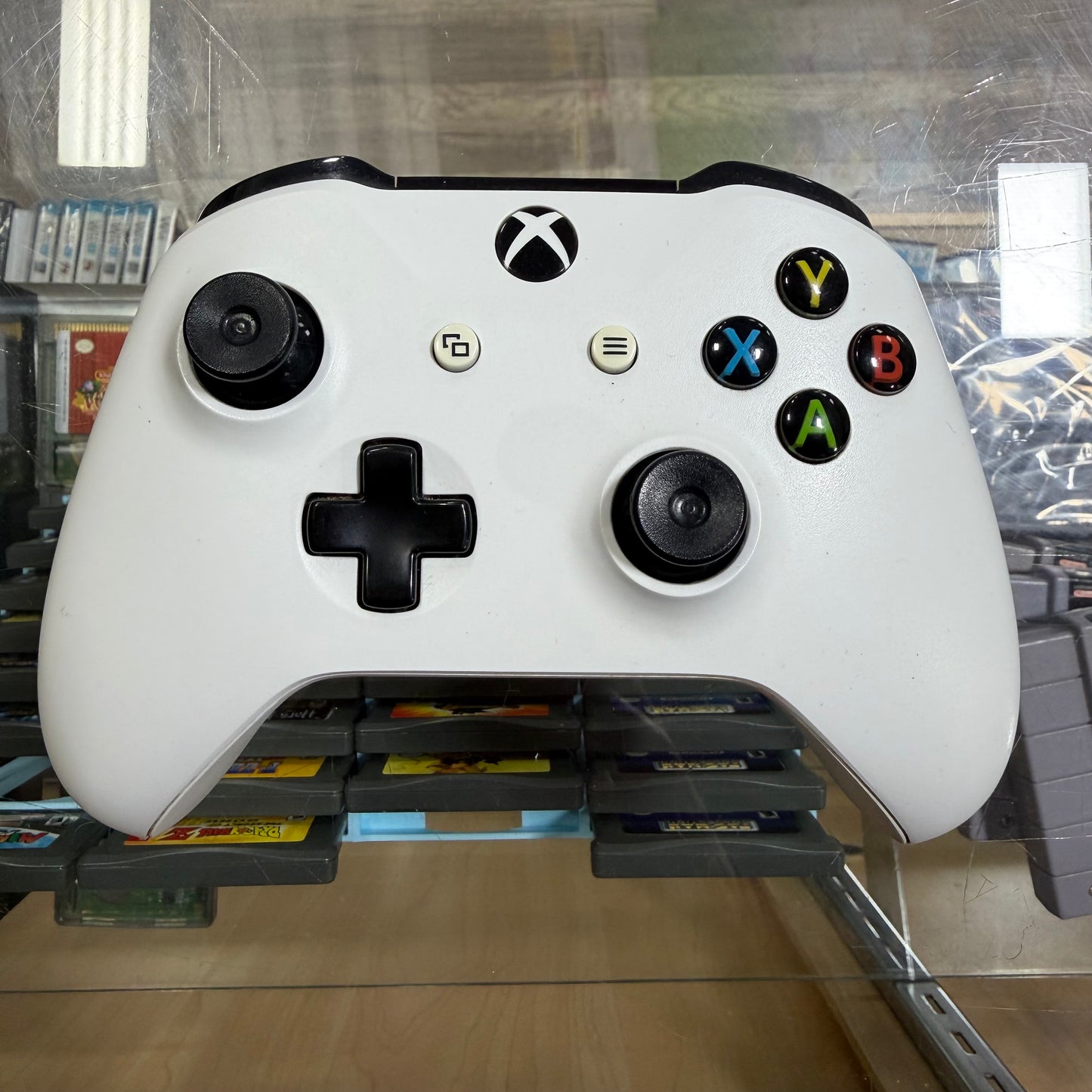 Xbox One S 500 GB White Console Xbox One (controller and cables included)