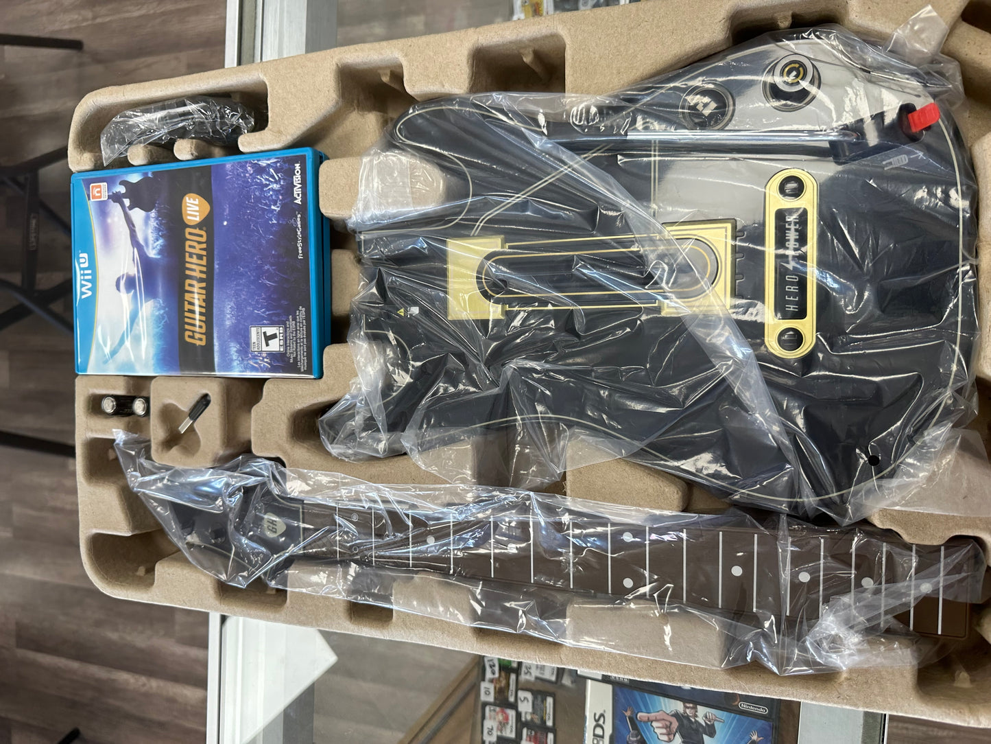 Guitar Hero Live Nintendo Wii U CIB