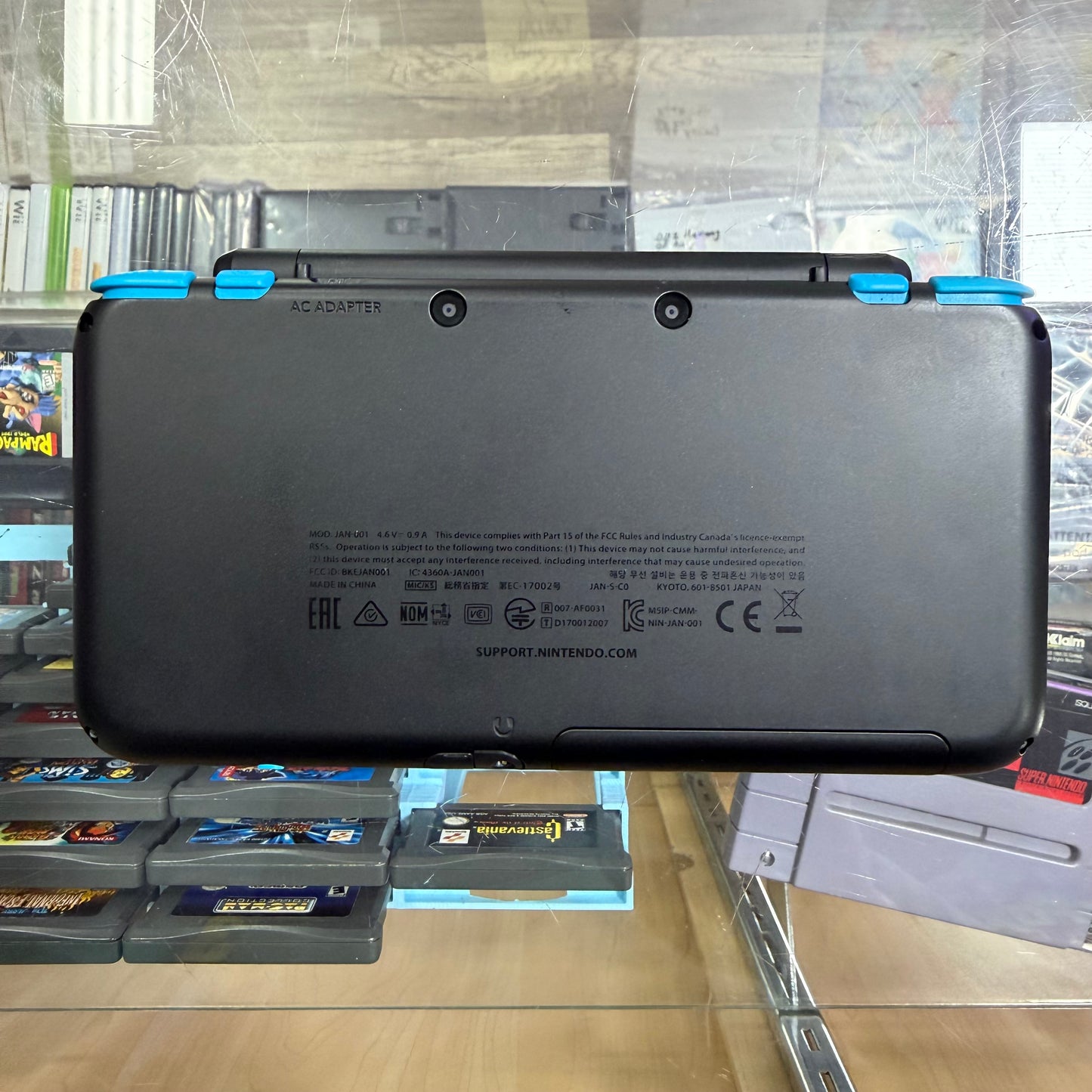 New Nintendo 2DS XL Black + Turquoise Nintendo 3DS System