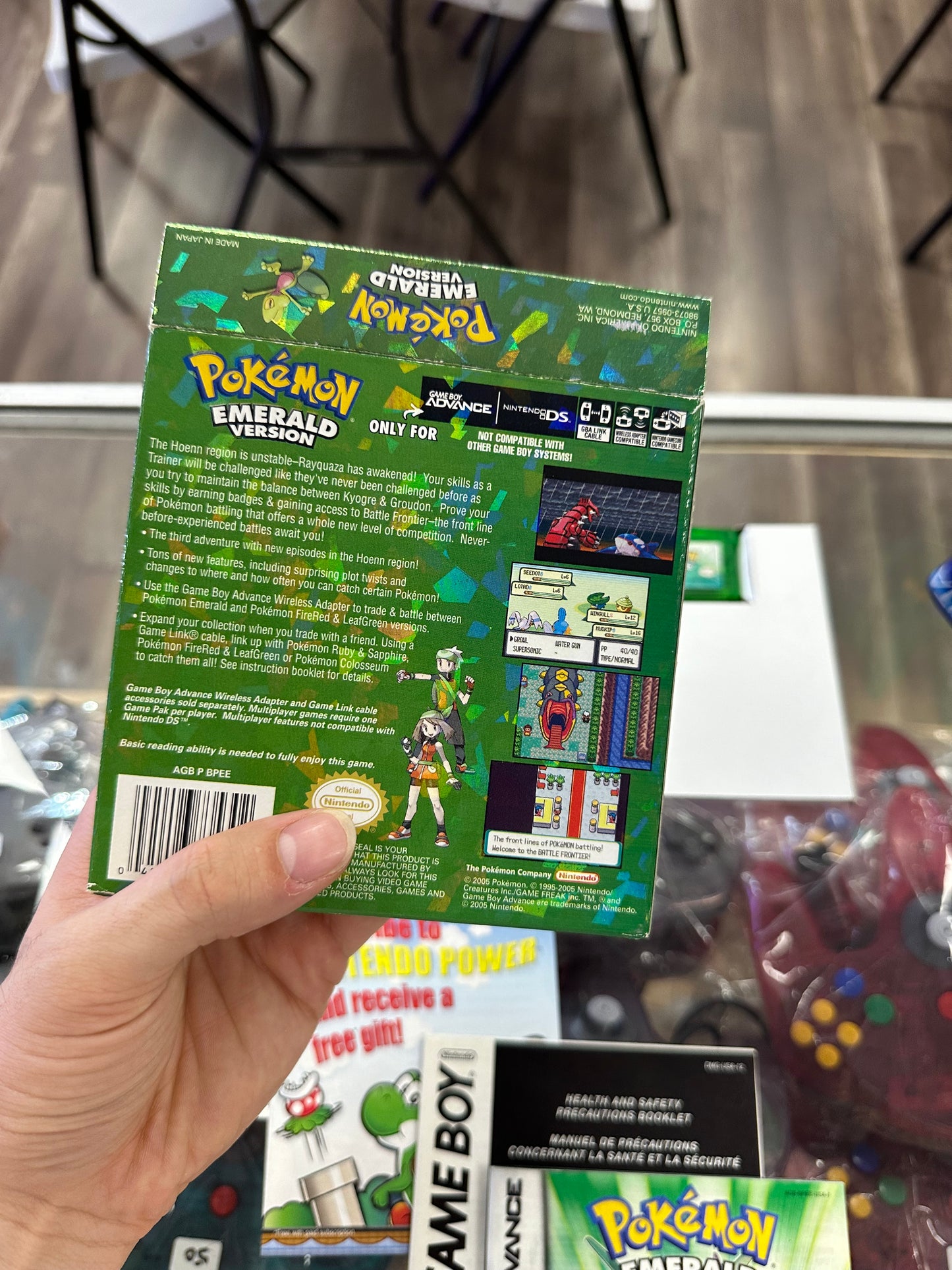 Pokémon Emerald CIB Nintendo Gameboy Advance Nice Box and Label