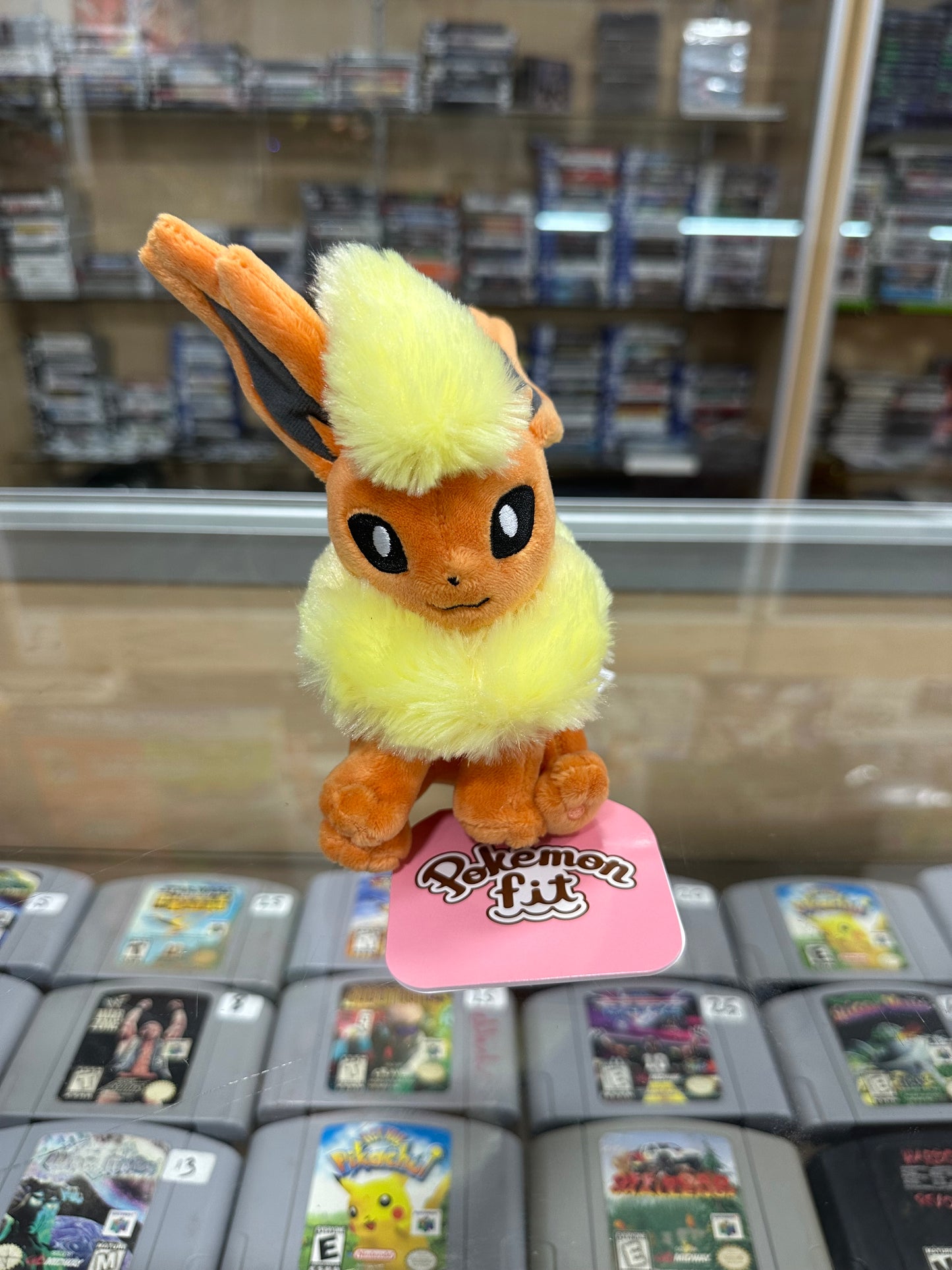Flareon Pokémon Center Exclusive Pokemon Fit Plush Authentic