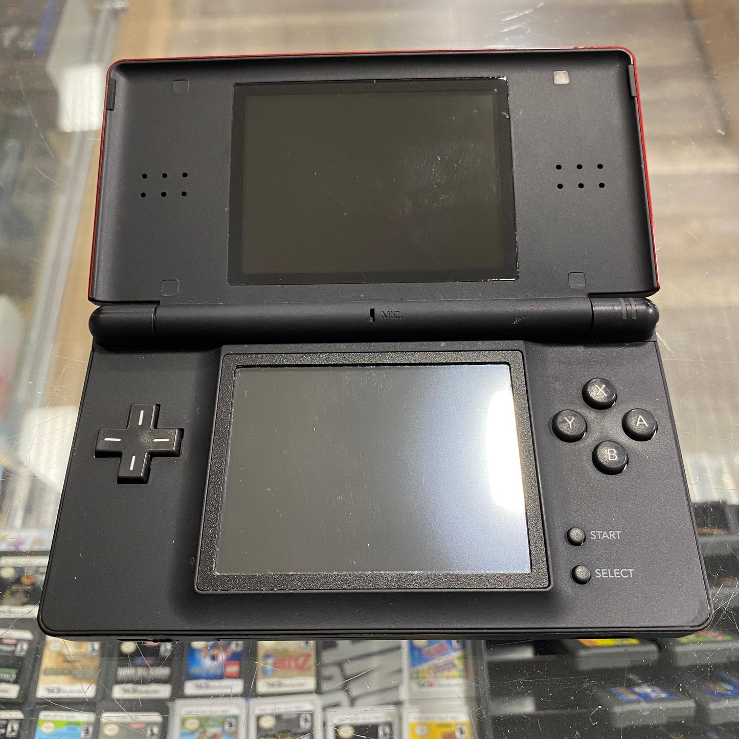 Red Nintendo DS Lite (With Charger) No Stylus)