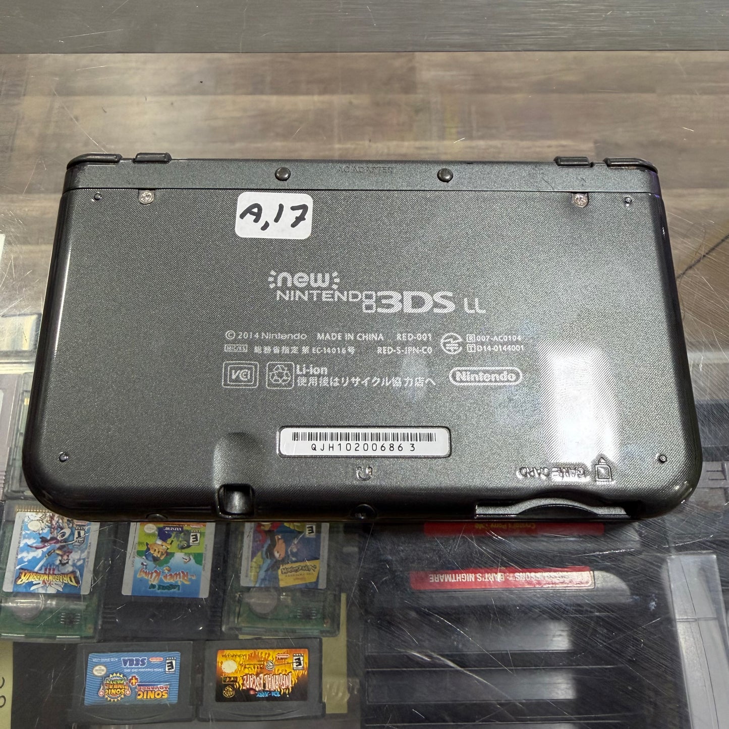Black New Nintendo 3DS XL Handheld System With Charger Top IPS (Region Free)(JAPANESE TO US) 863
