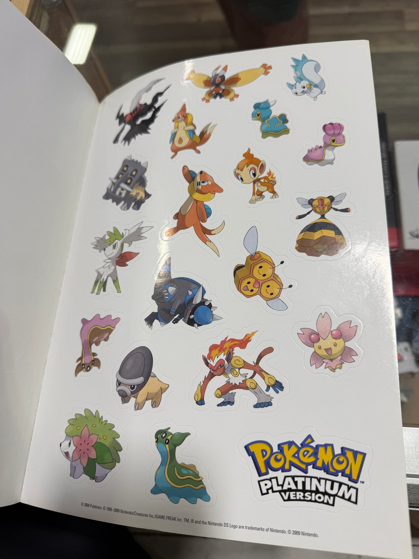 Pokémon Platinum Strategy Guide - with Poster and Stickers