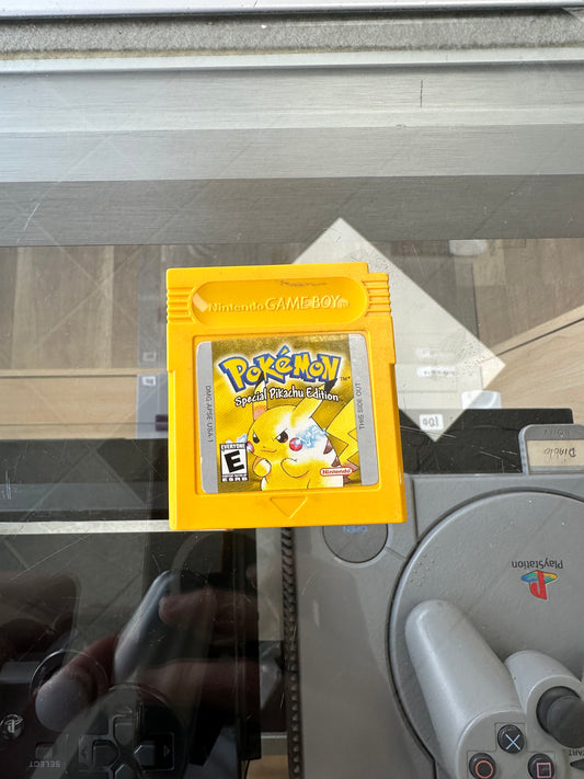 Pokémon Yellow Nintendo Gameboy Saves