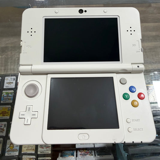 New Nintendo 3DS Super Mario White Edition Nintendo 3DS (Charger Included)