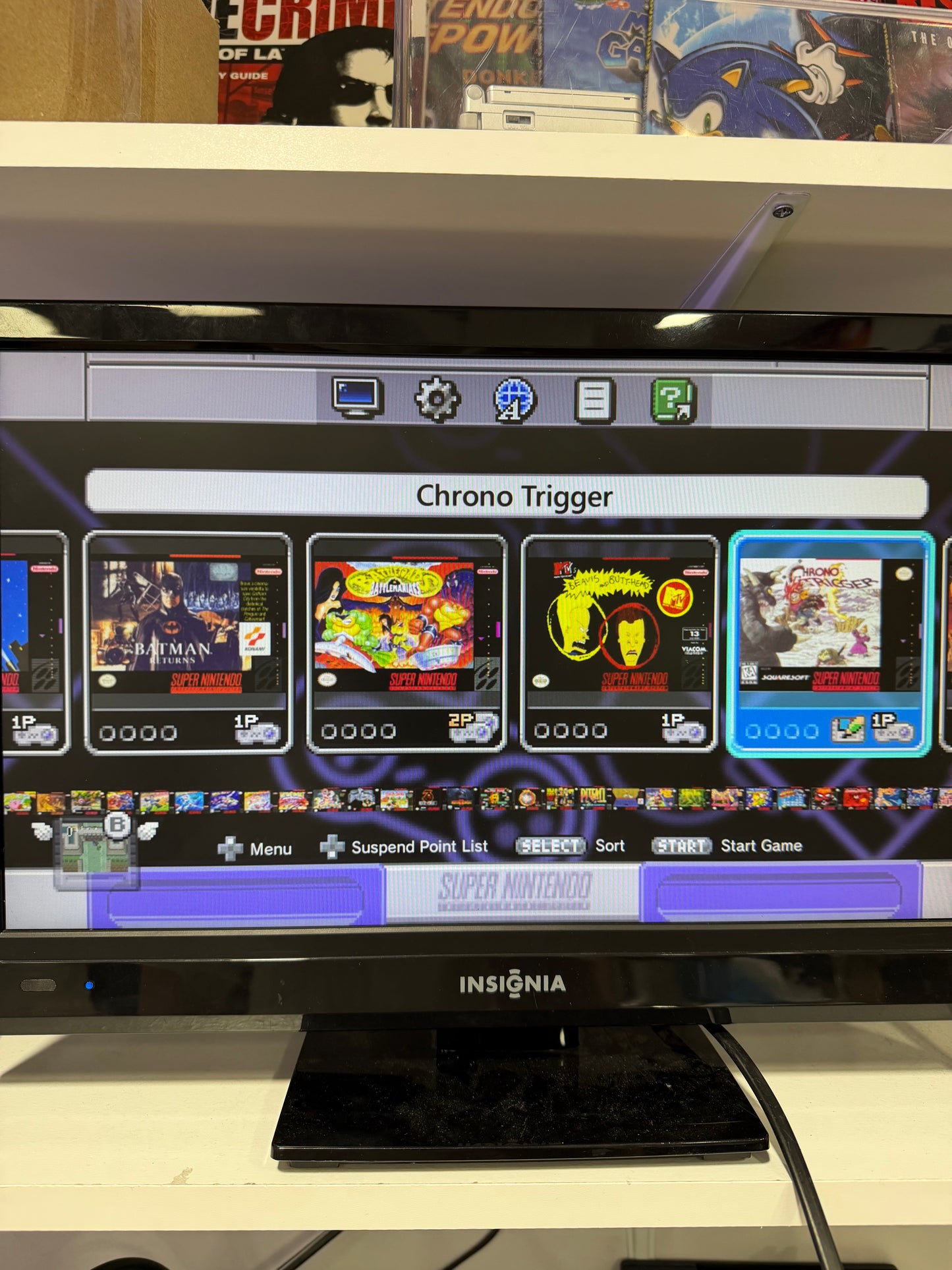 Super Nintendo Classic CIB - 2 Controllers, Additional Digital Games