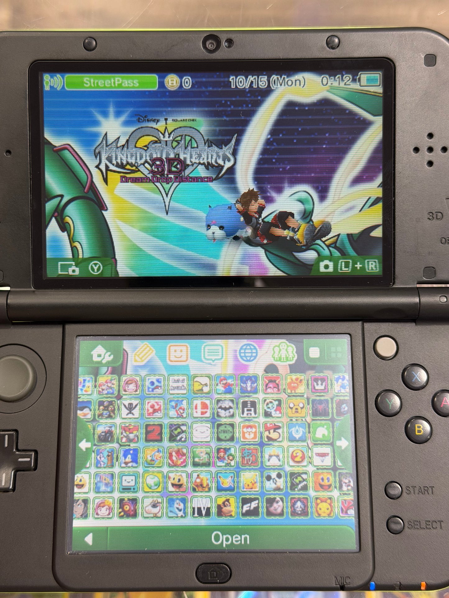 Lime Green “New” Nintendo 3DS XL Handheld System With Charger (Region Free)(JAPANESE TO US) (Digital Games 512 GB)