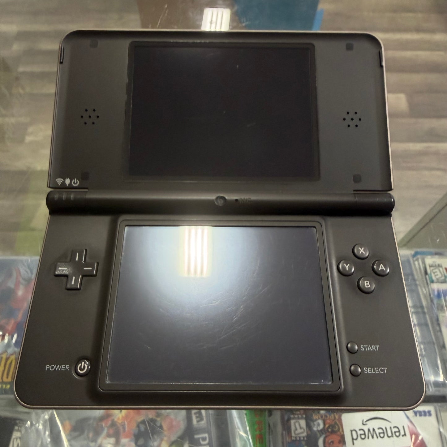 Nintendo DSi XL Bronze Nintendo DS Ststem (Charger included)