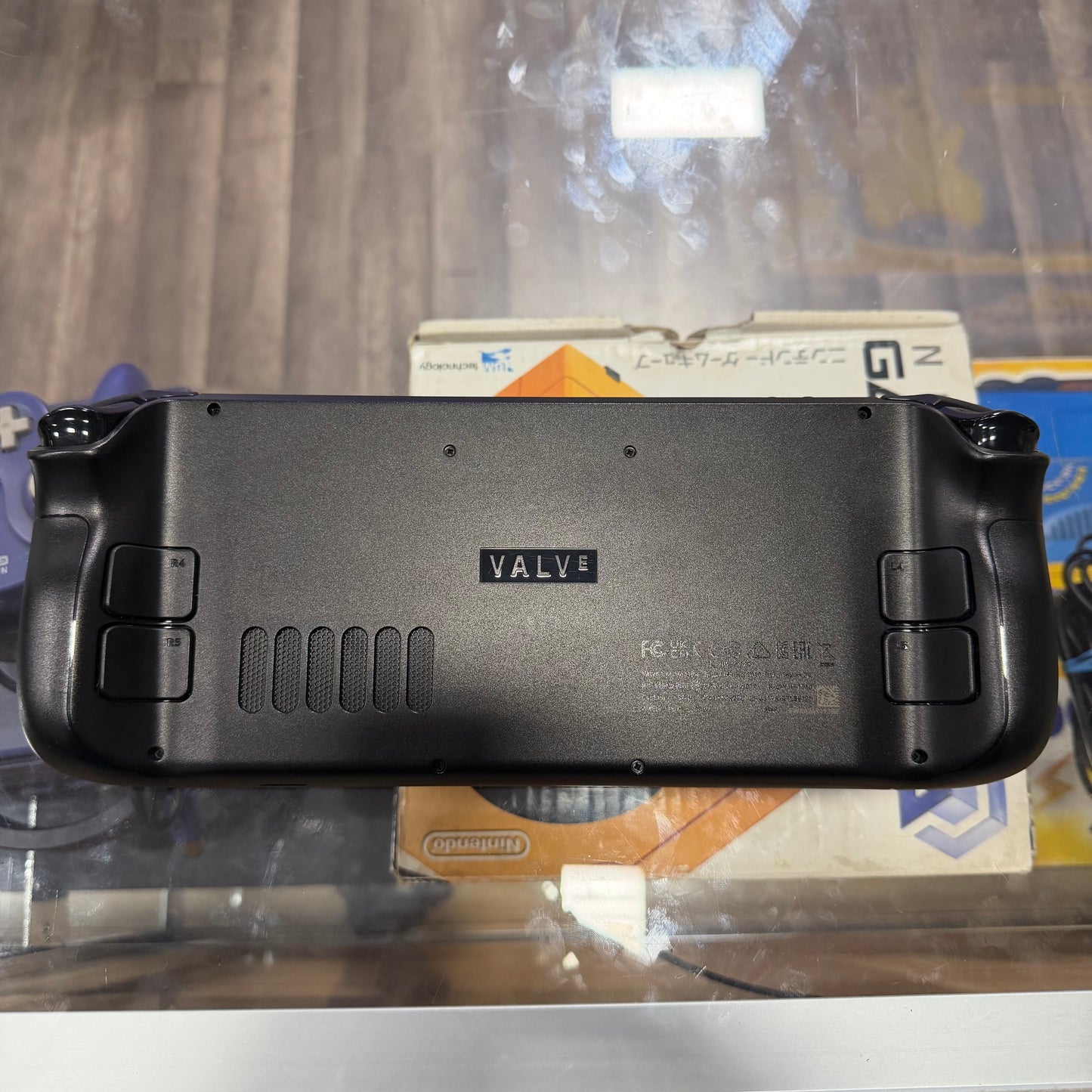 Steam Deck LCD 512GB with Charger and Killswitch Case