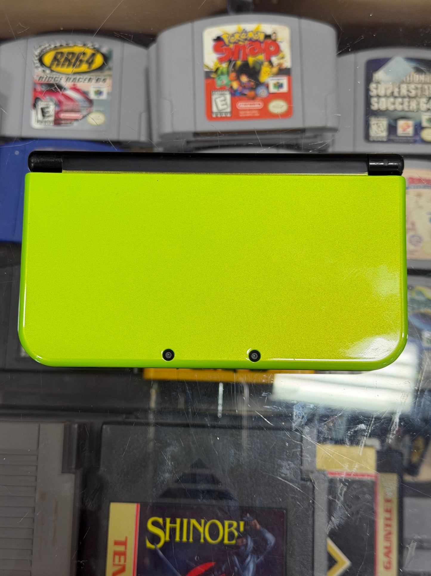 Lime Green New Nintendo 3DS XL Handheld System With Charger (Region Free)(JAPANESE TO US)