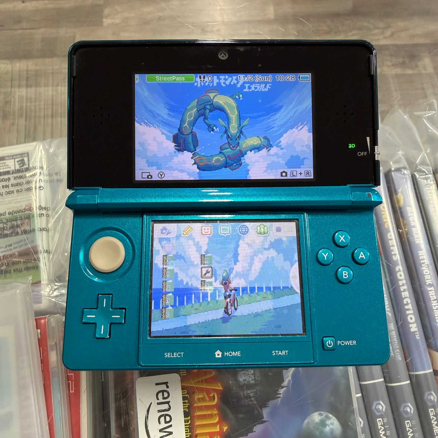Nintendo 3DS Aqua Blue Nintendo 3DS [Charger included] [Pre-Installed Games]