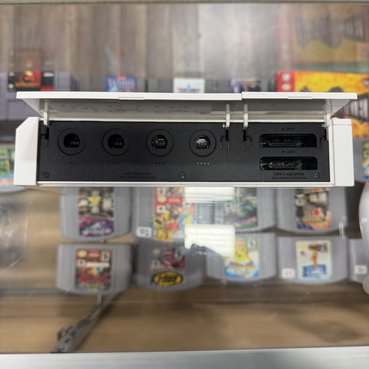 White Nintendo Wii System Wii (cables and controllers included)