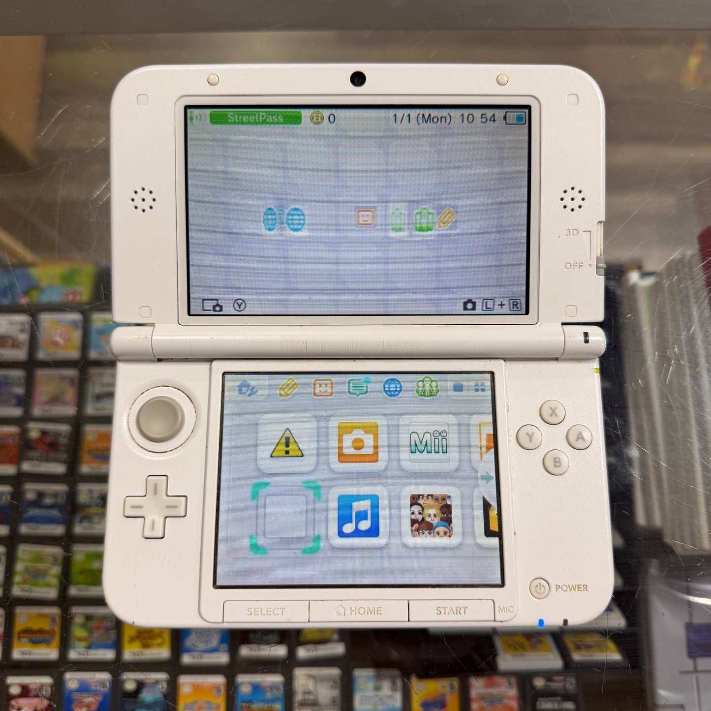 White Nintendo 3DS XL Handheld System With Charger (Region Free)(JAPANESE TO US)
