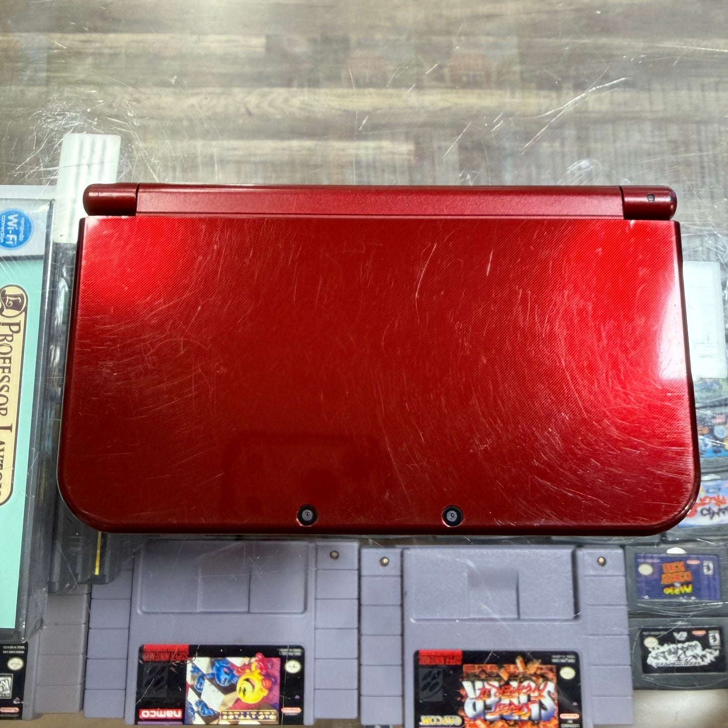 New Nintendo 3DS XL Red Nintendo 3DS (Charger included)