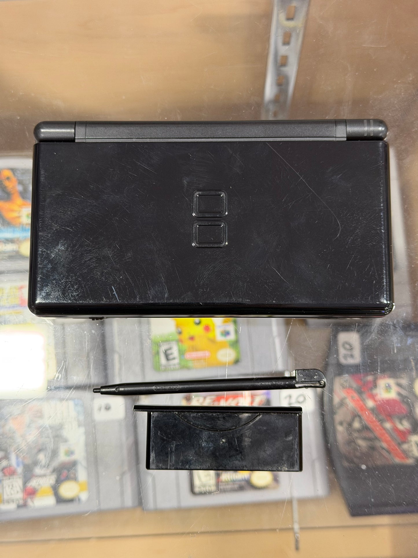 Nintendo DS Lite Black (Screen Issue) with Charger