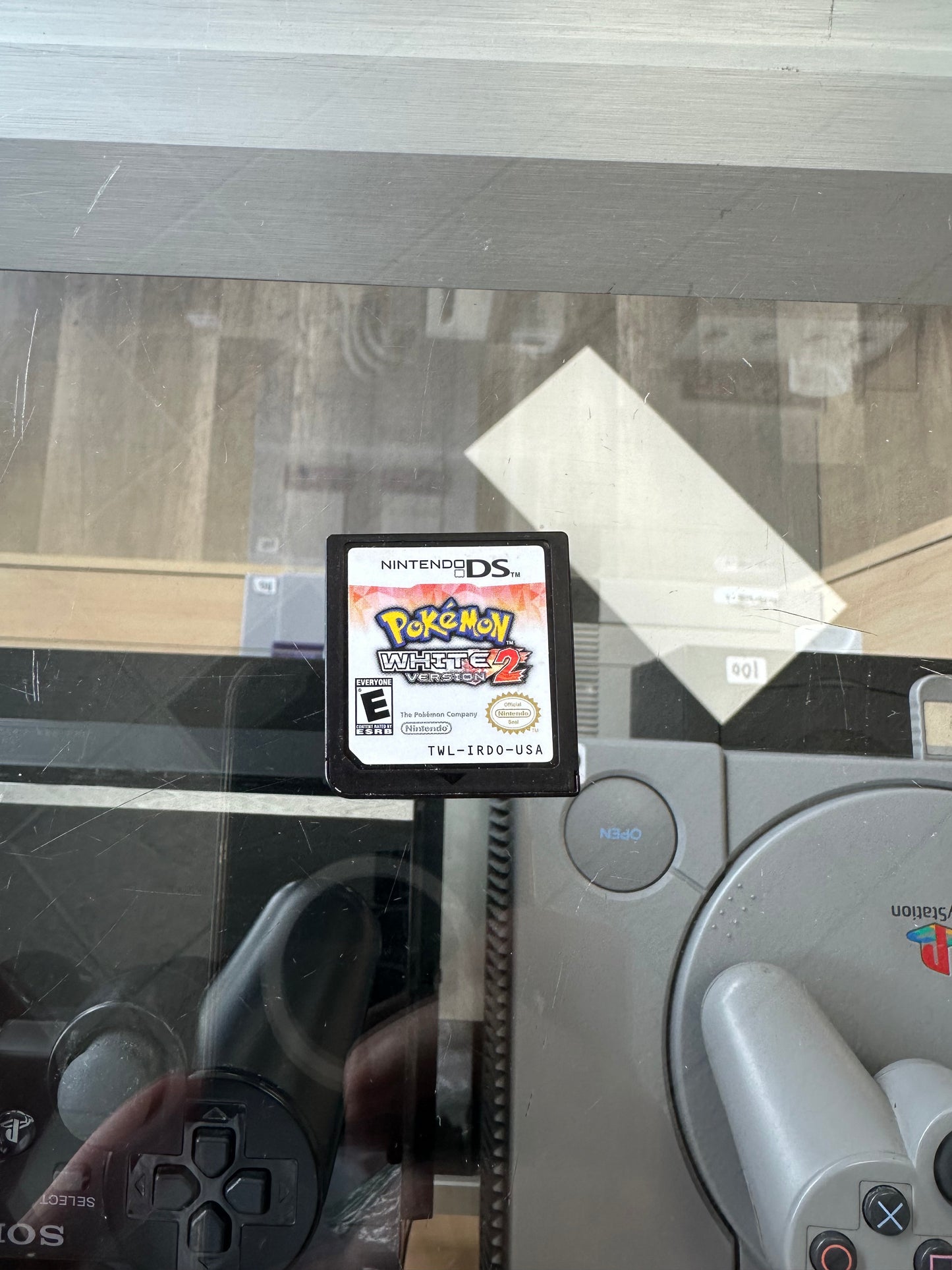 Pokémon White 2 Nintendo DS Authentic