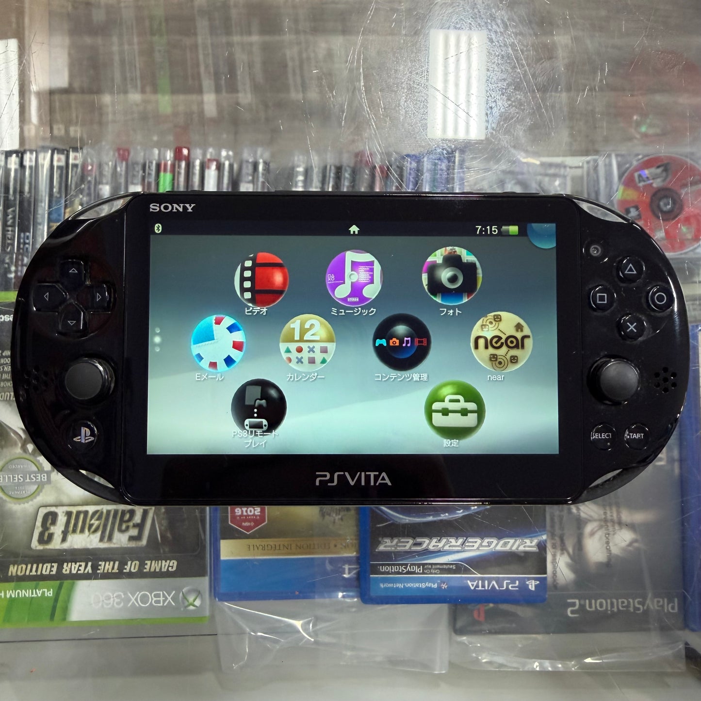 Black Playstation Vita 2000 Handheld System with Charger (JP) (Region Free)