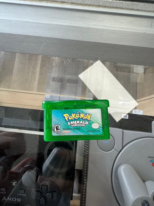 Pokémon Emerald Nintendo Gameboy Advance Authentic (Good label)