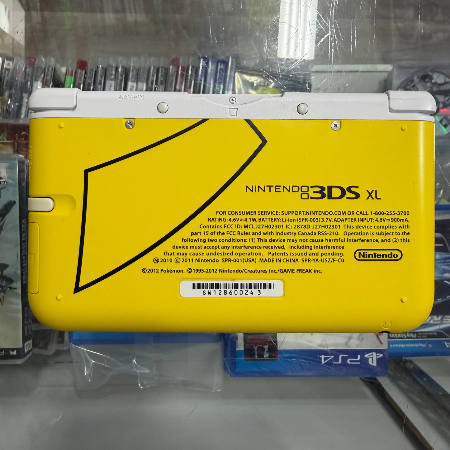 Nintendo 3DS XL Pikachu Yellow Nintendo 3DS