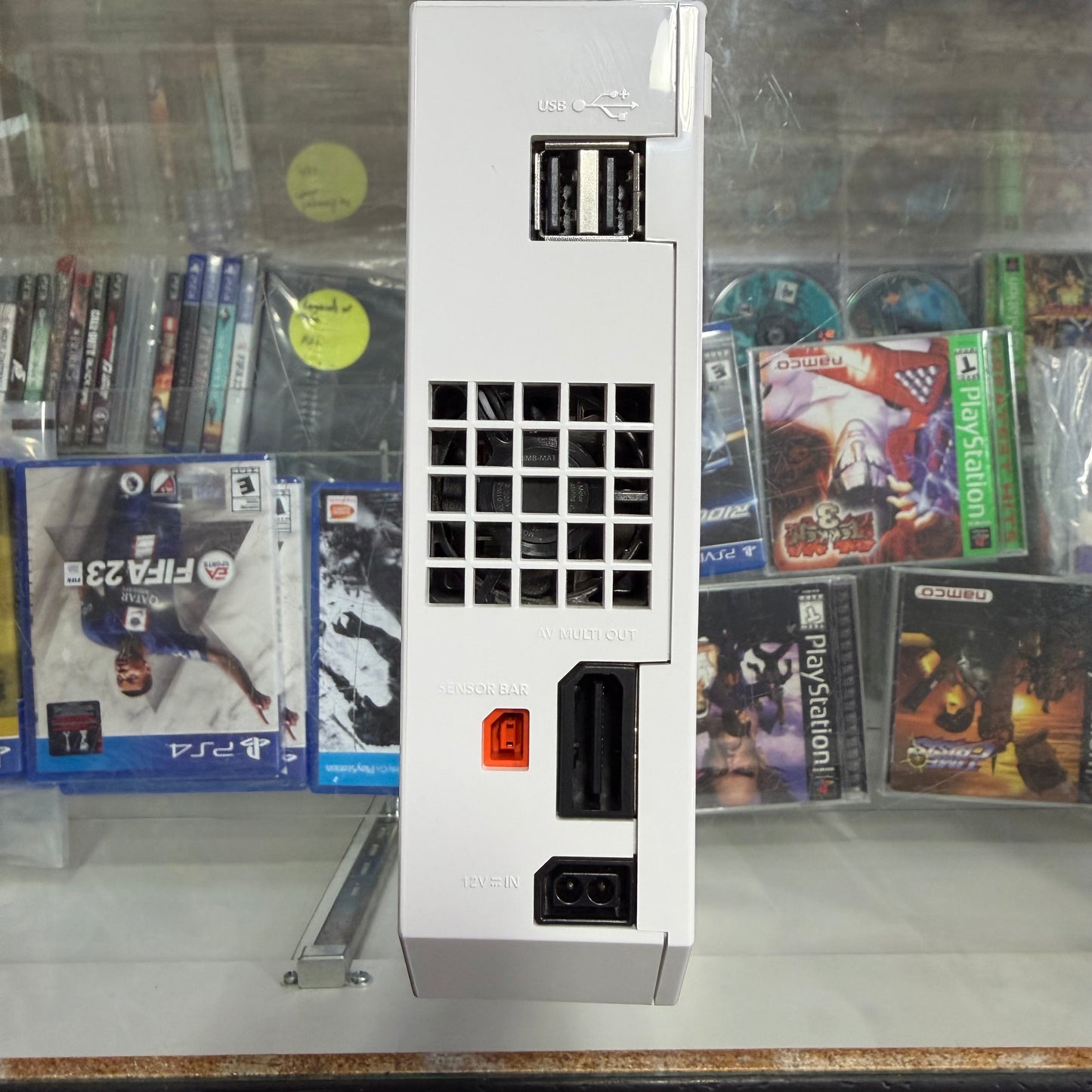 Nintendo Wii System with all wires and Controllers (8017)