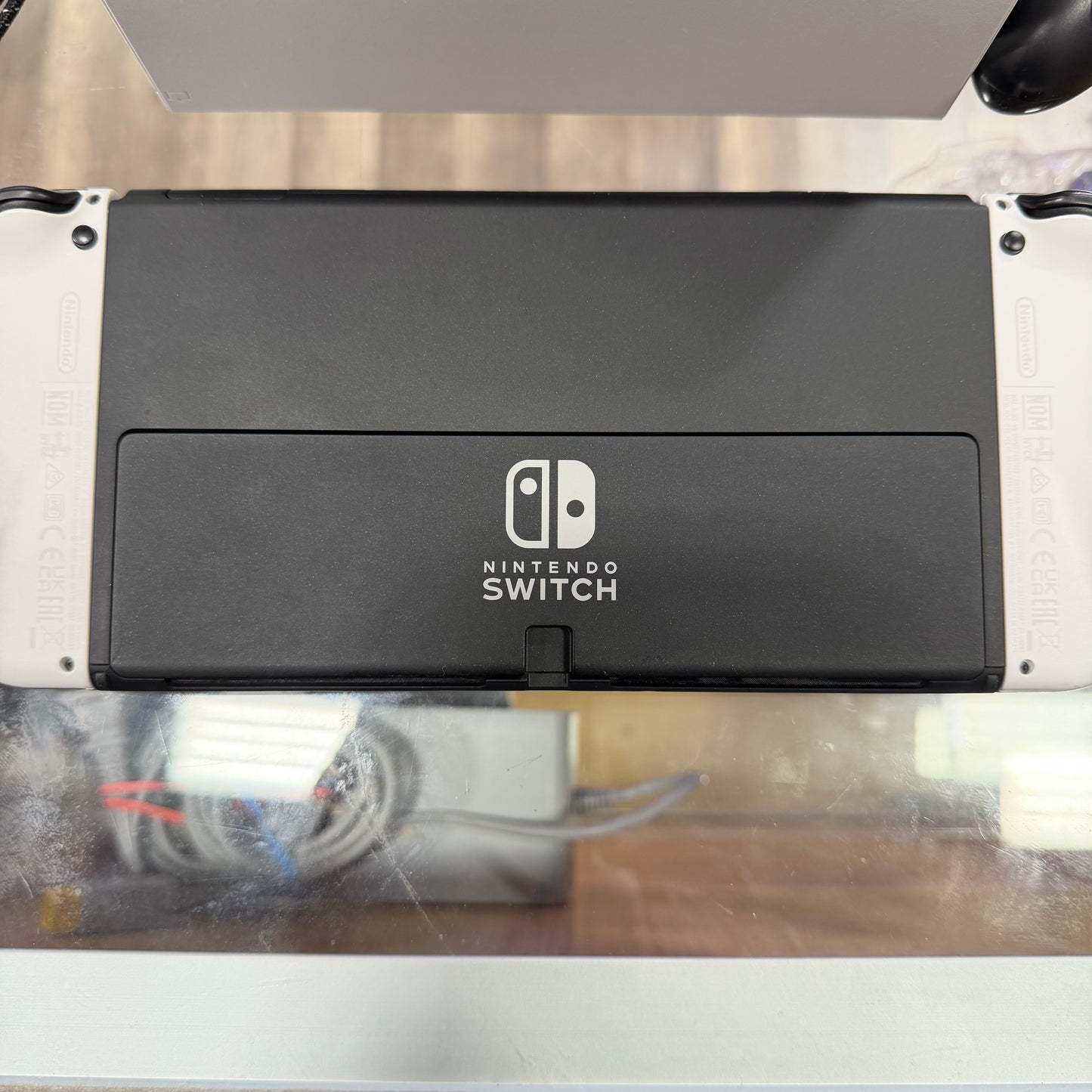 Nintendo Switch OLED With White Joy-Con Nintendo Switch System (6722)