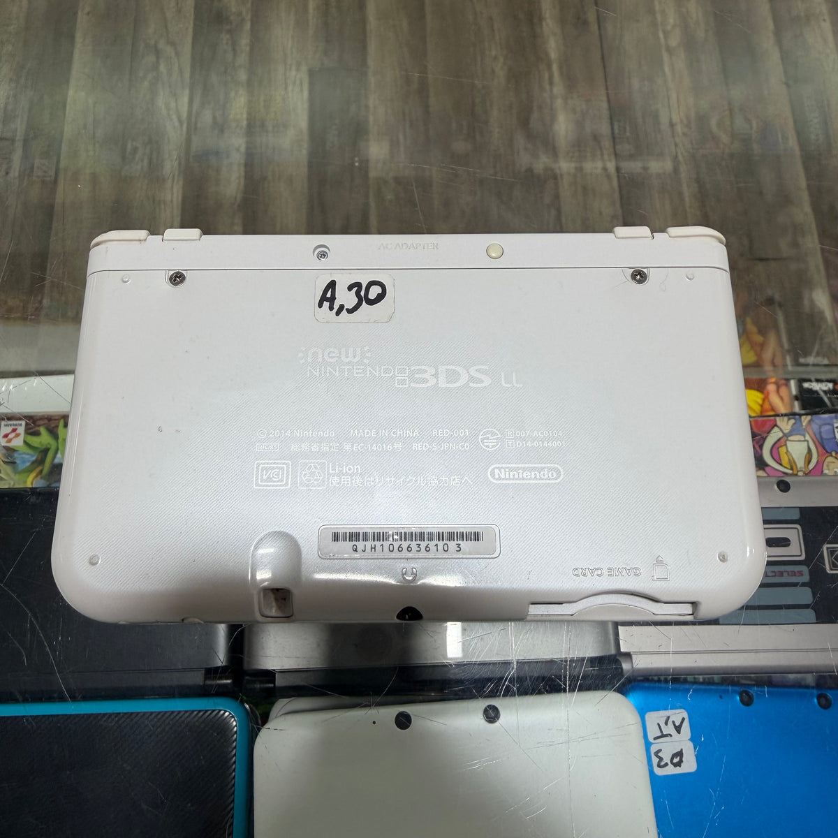 White New Nintendo 3DS XL Handheld System With Charger (Region Free)(JAPANESE TO US) ( A , 30 )