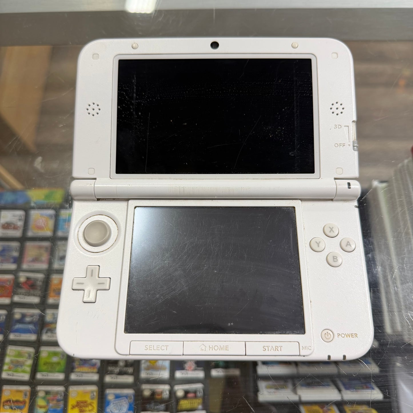 White Nintendo 3DS XL Handheld System With Charger (Region Free)(JAPANESE TO US)