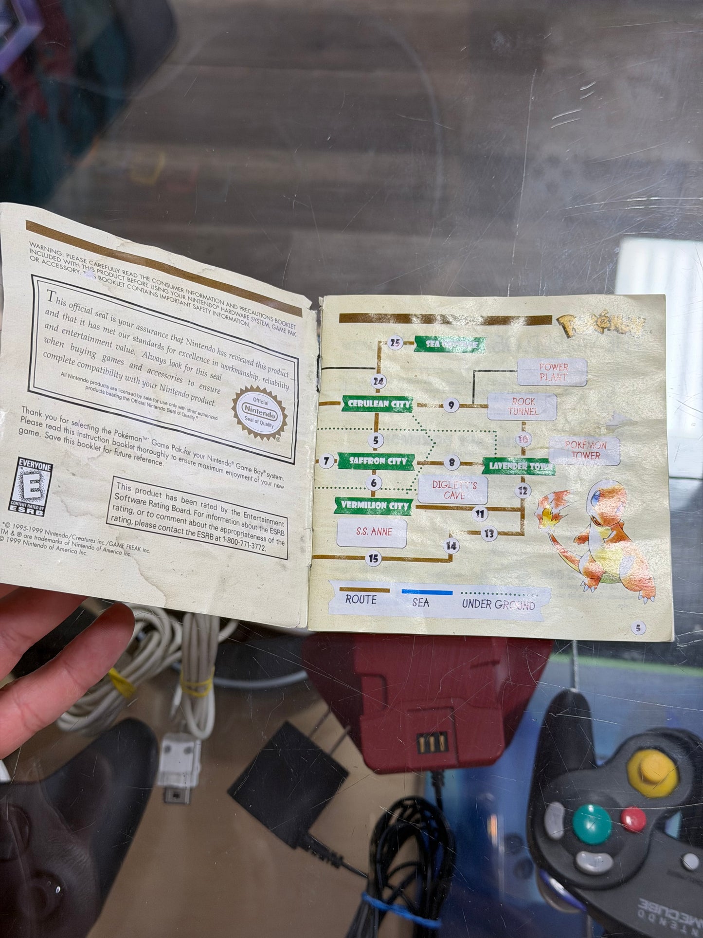Pokémon Blue(?) Gameboy Manual Only - Ripped Pages