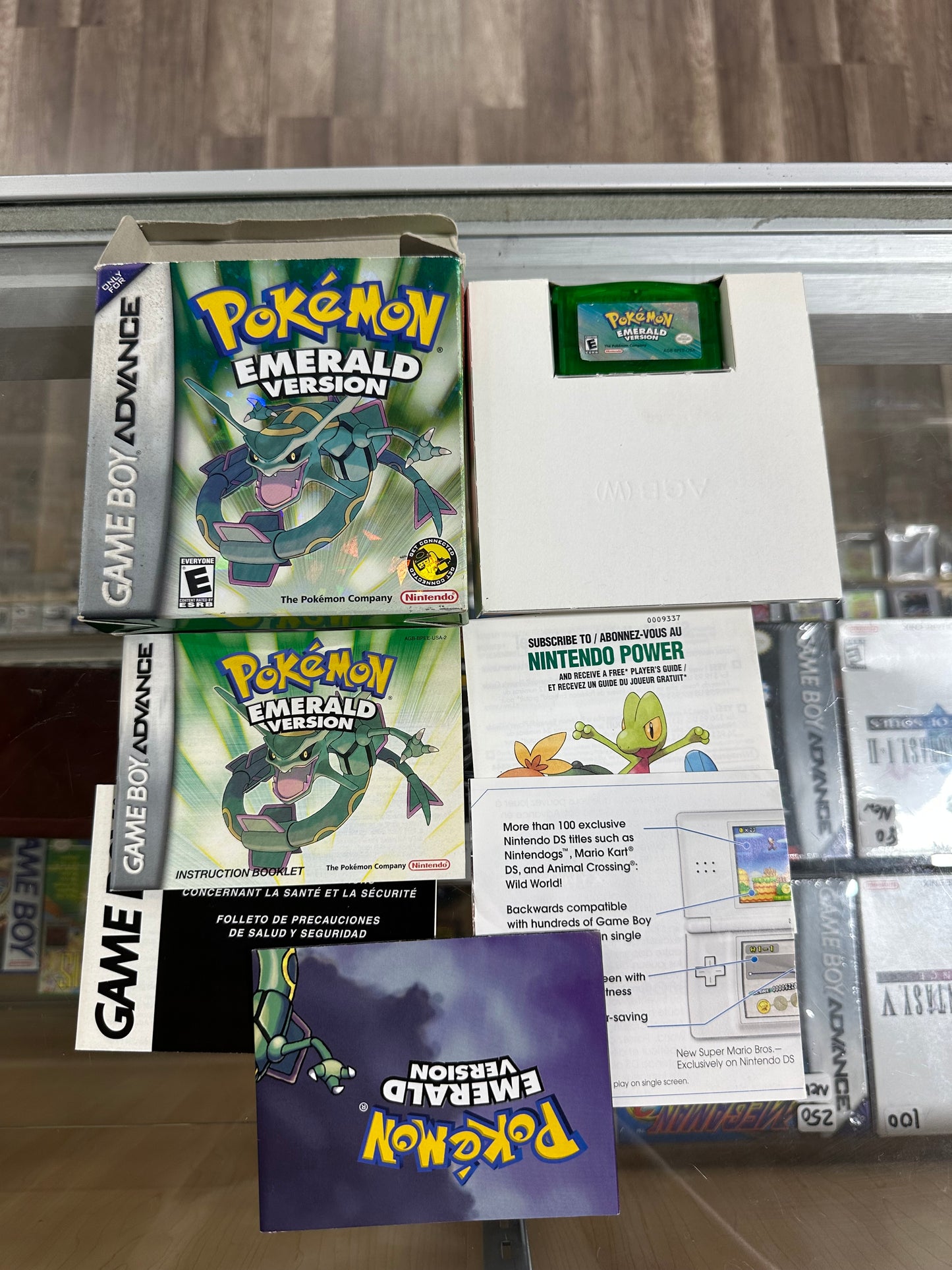 Pokémon Emerald Nintendo Gameboy Advance CIB Authentic With Poster