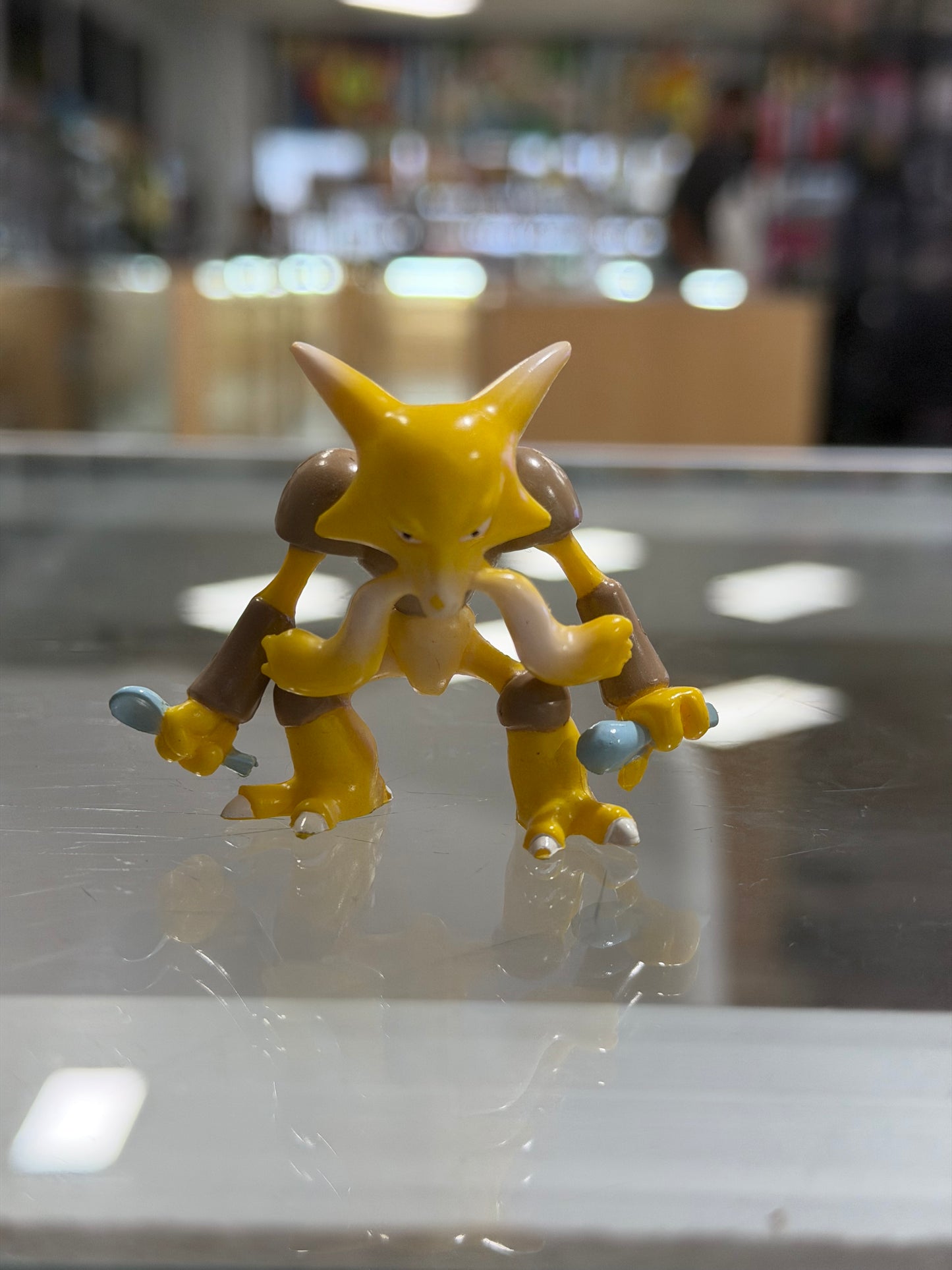 Alakazam Pokemon Tomy Figure