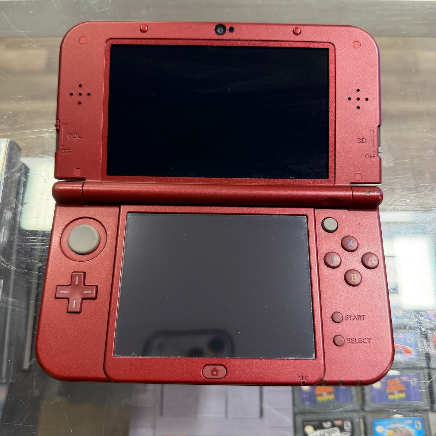 New Nintendo 3DS XL Red Nintendo 3DS (Charger included)