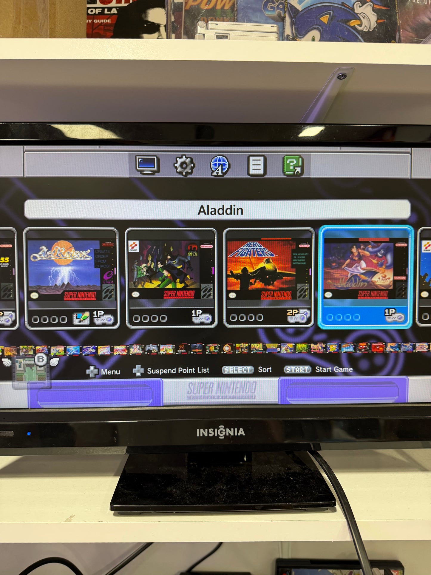 Super Nintendo Classic CIB - 2 Controllers, Additional Digital Games