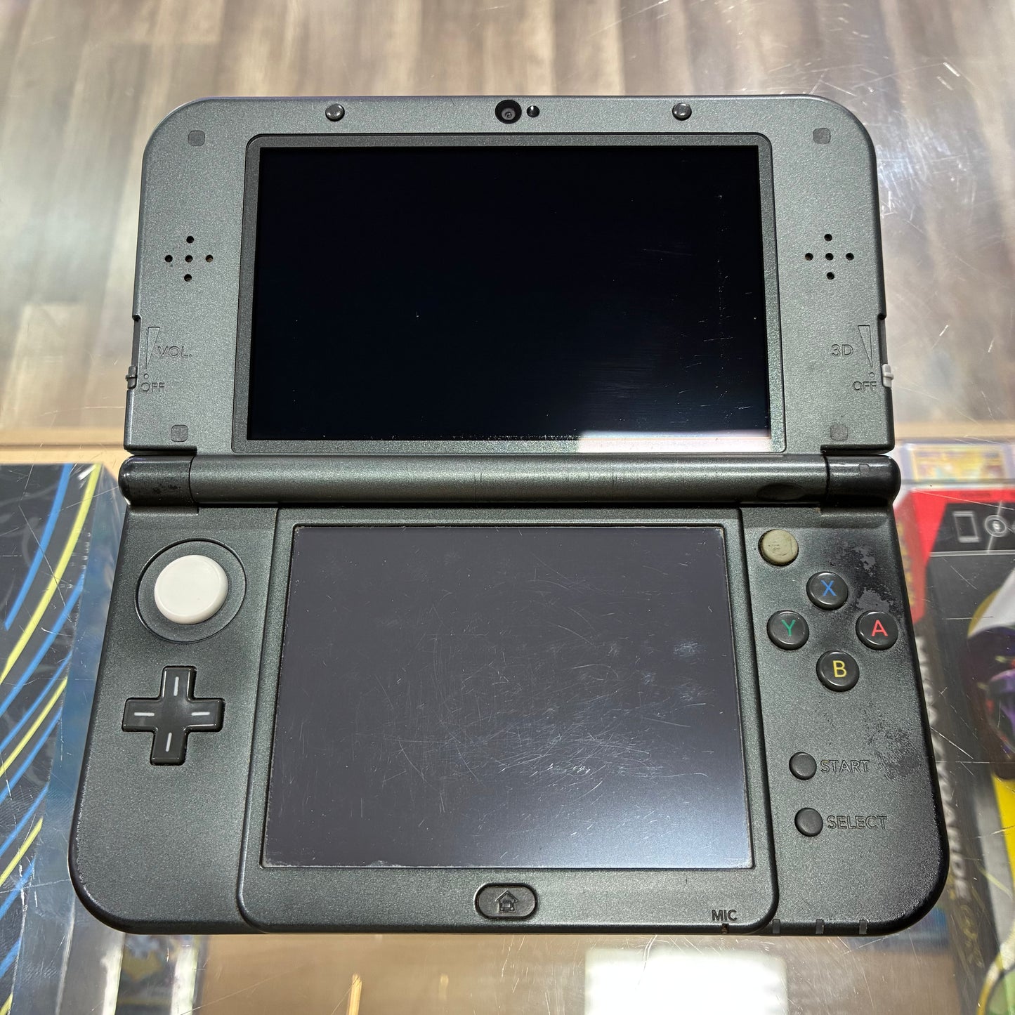 (629)(IPS Top Screen) New Nintendo 3DS XL Handheld System (Black) w/ Charger (Region Free)(JAPANESE TO US)