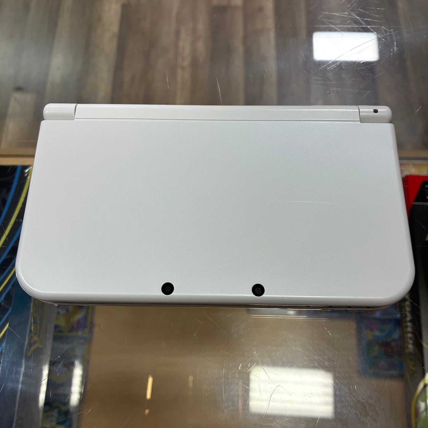 (740) New Nintendo 3DS XL Handheld System (White) w/ Charger (Region Free)(JAPANESE TO US)