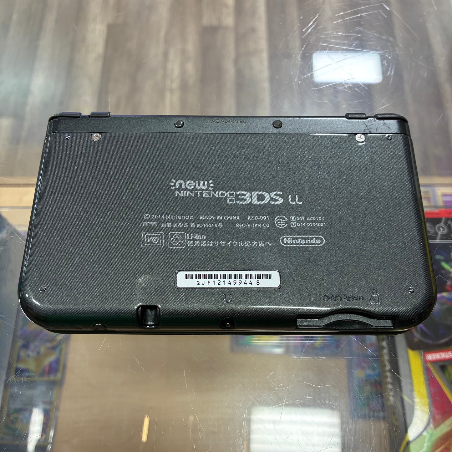 (448) New Nintendo 3DS XL Handheld System (Black) w/ Charger (Region Free)(JAPANESE TO US)