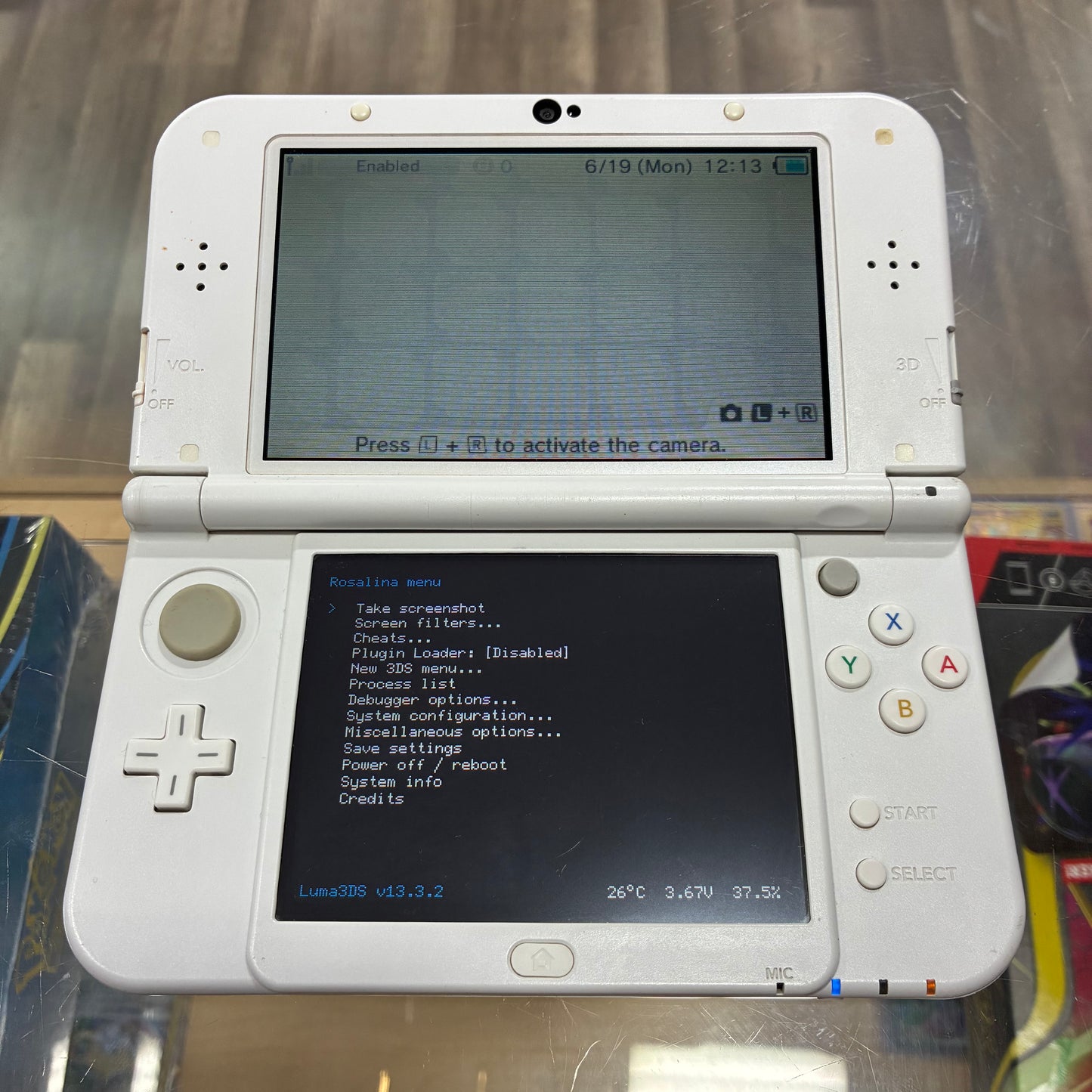 (396)(IPS Bottom Screen) New Nintendo 3DS XL Handheld System (White) w/ Charger (Region Free)(JAPANESE TO US)