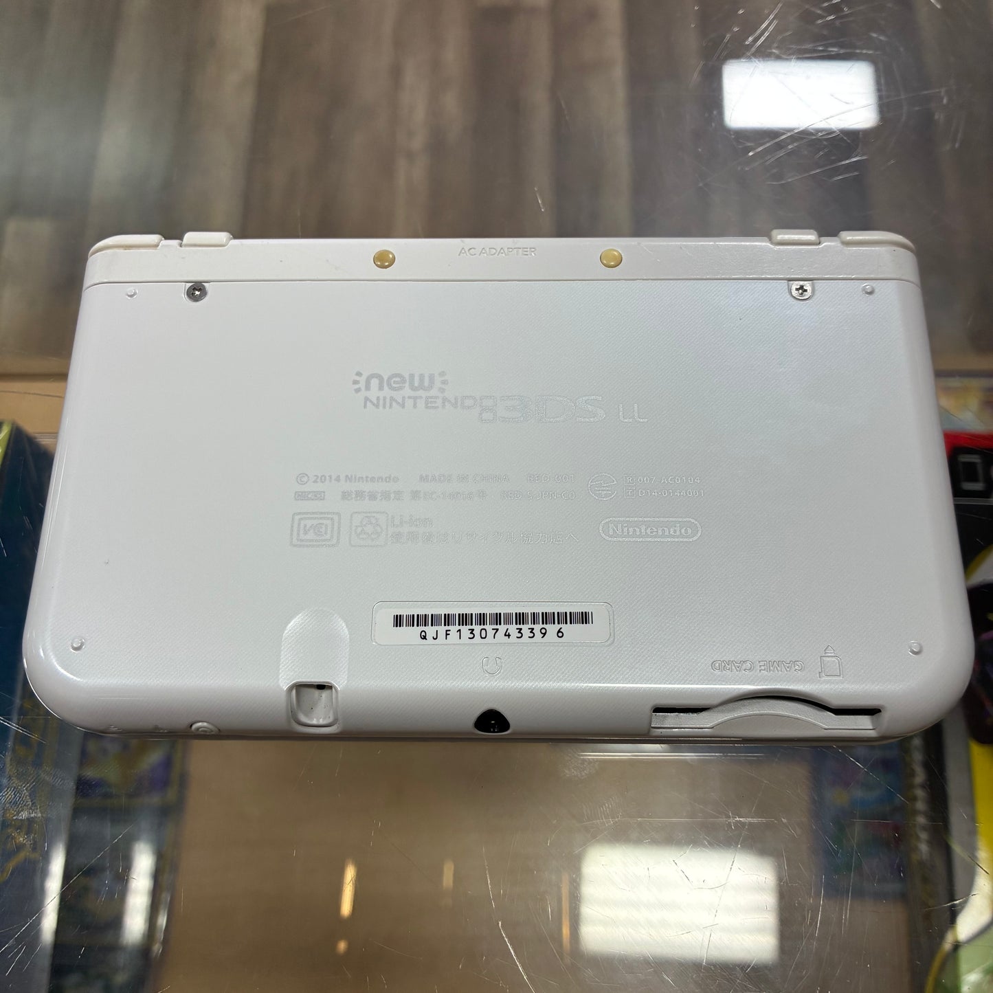 (396)(IPS Bottom Screen) New Nintendo 3DS XL Handheld System (White) w/ Charger (Region Free)(JAPANESE TO US)